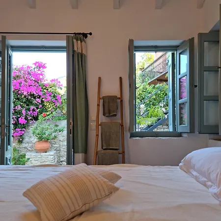 펜션 Symi Village House