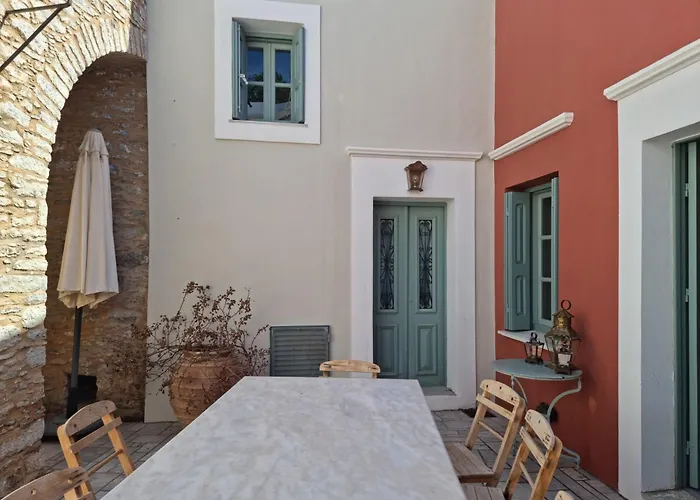 펜션 Symi Village House 시미