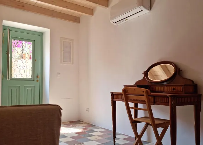 Symi Village House *