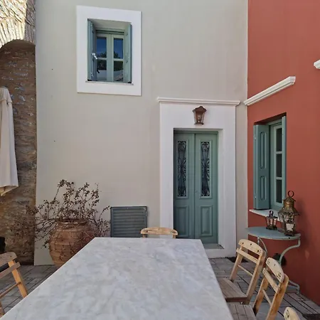 בית נופש Symi Village House סימי