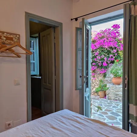 Symi Village House בית נופש