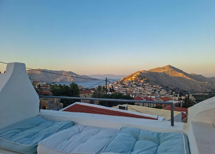 Symi Village House בית נופש